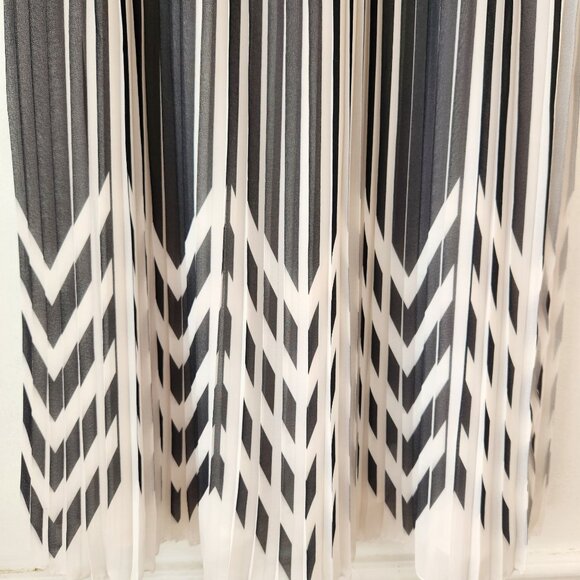 Banana Republic Zigzag Pleated Midi Skirt White Grey Chiffon Flowy Career 0 - Picture 3 of 7